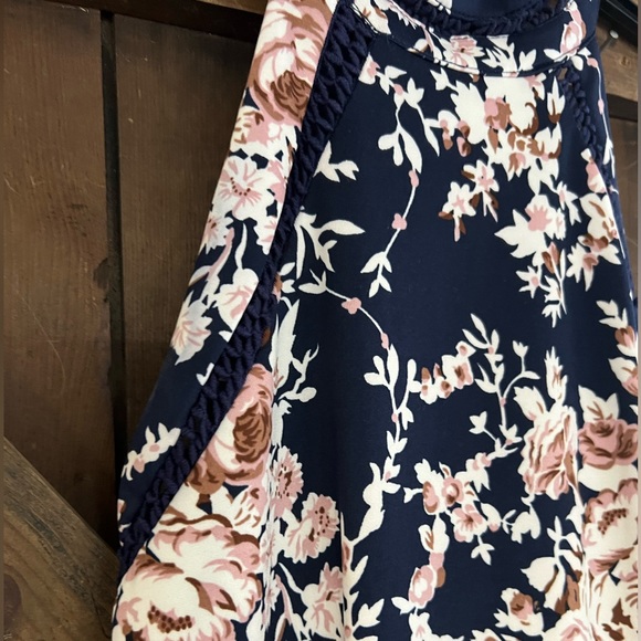 Fabulous Mini Dress - Picture 4 of 9